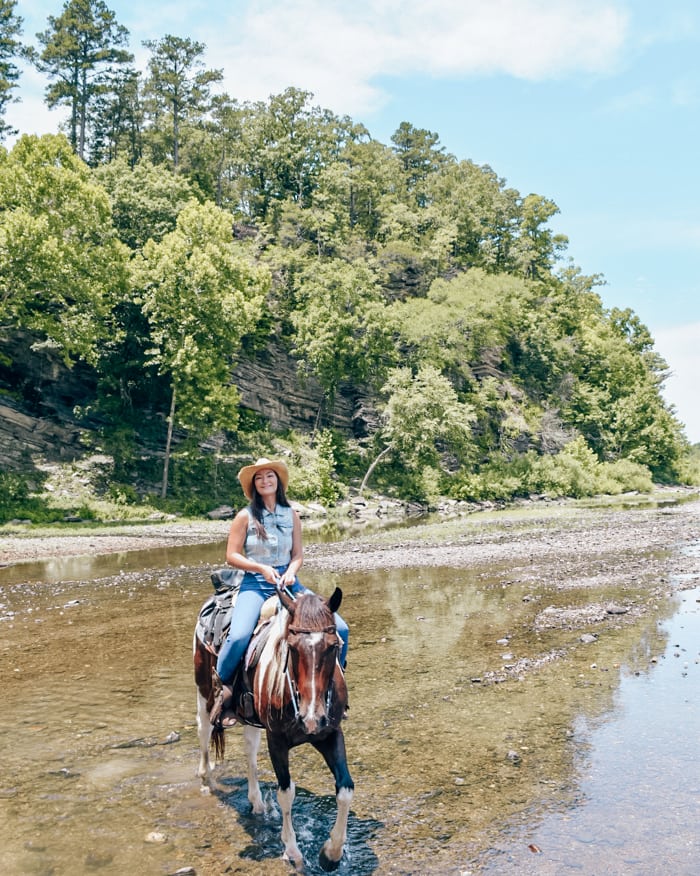 riding horses in broken bow riverman ranch