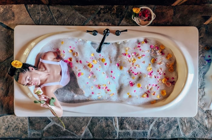 Tub with flowers