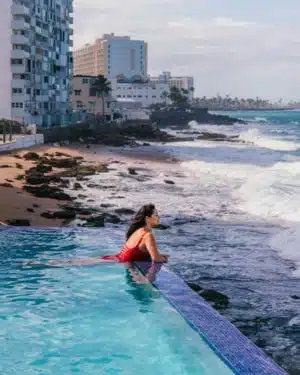 Condado Vanderbilt Pool