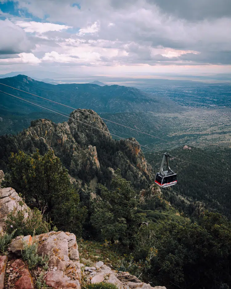 Over 200 stranded overnight on top of Sandia Peak Tramway