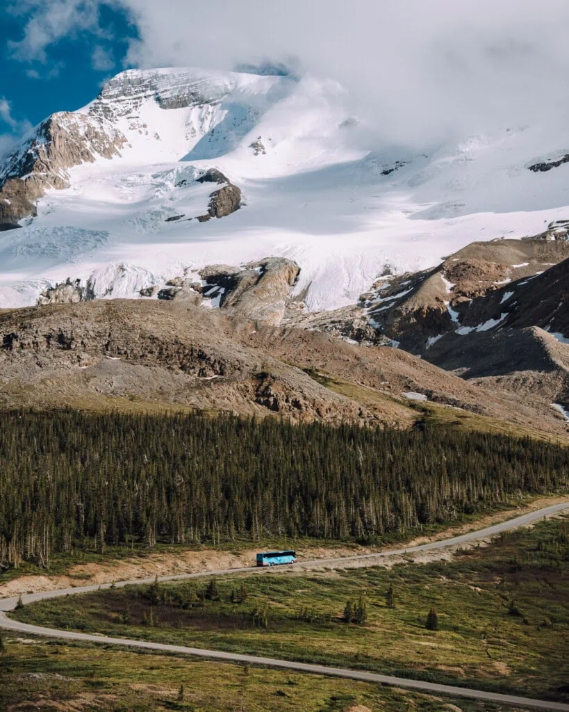 Drive To Athabasca Glacier