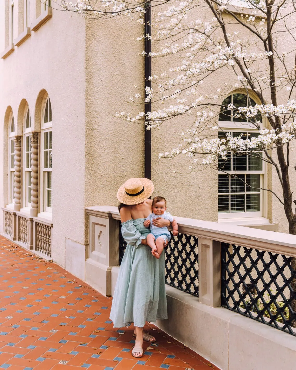 37 Gorgeous Spring Photoshoot Ideas to Try This Season