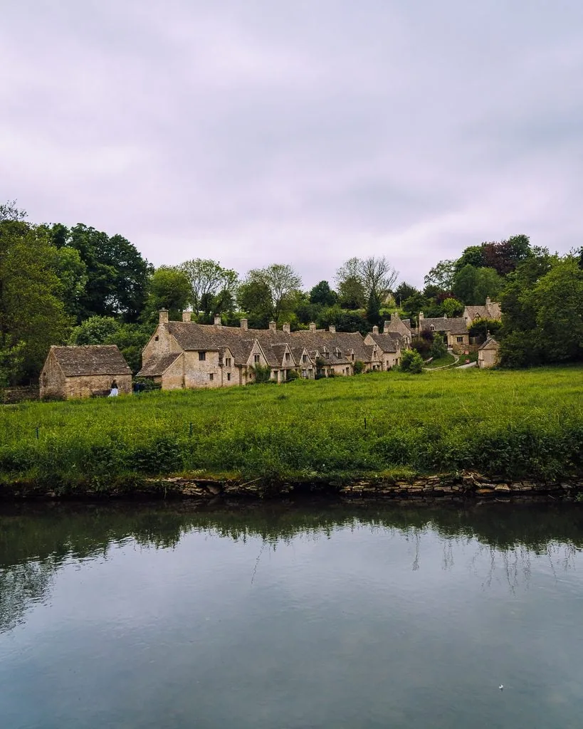 Bibury Arlington Row Across The Water