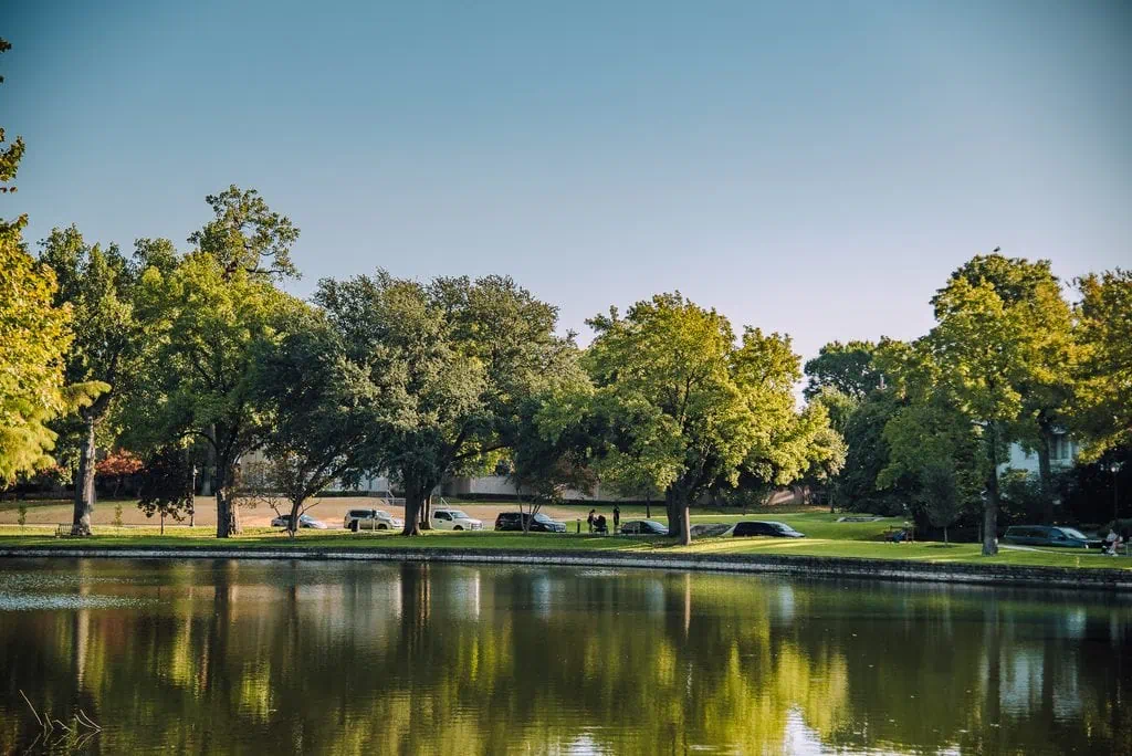 Parking At Lakeside Park Dallas